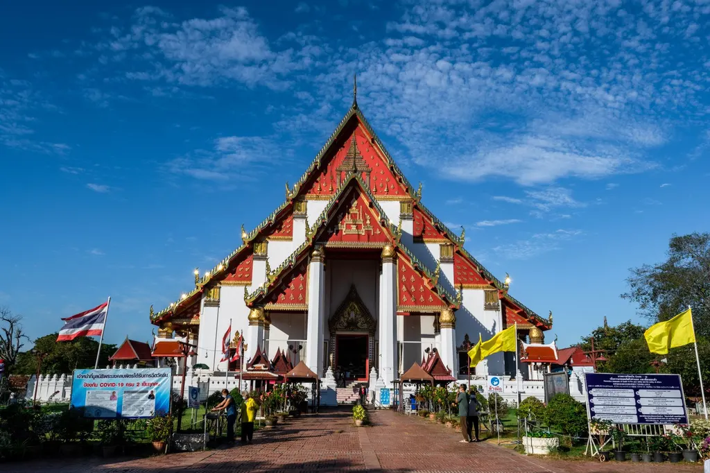 วิหารพระมงคลบพิตร