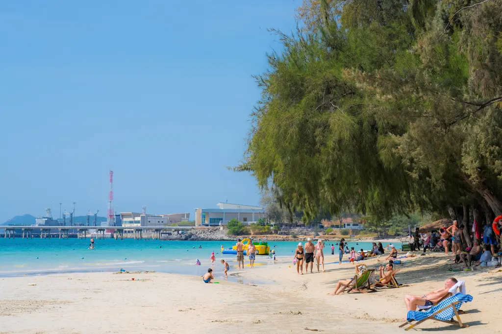 หาดนางรำ