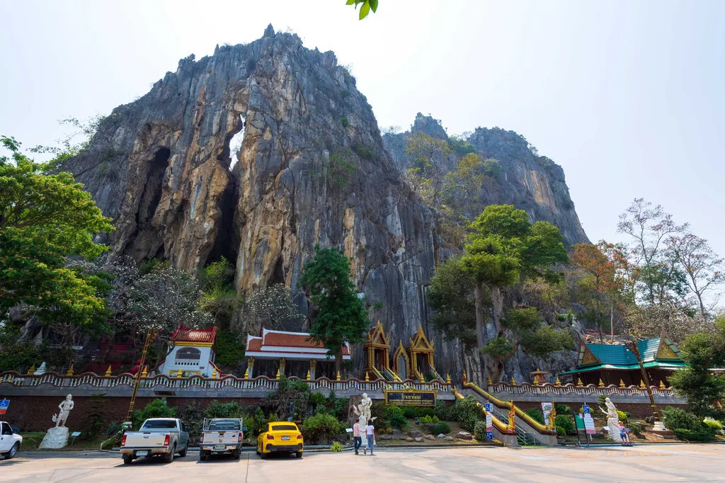ถ้ำเขาย้อย