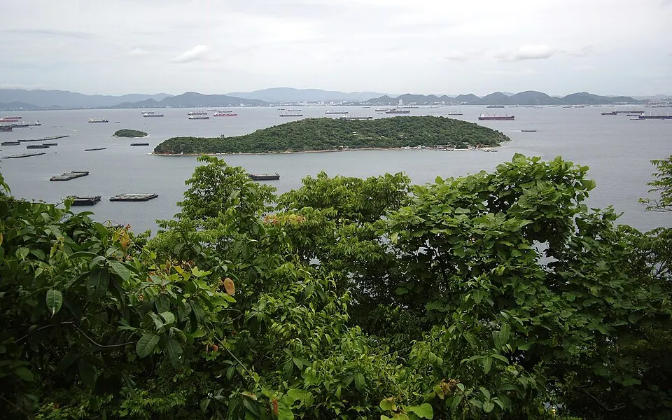 เกาะขาม