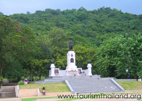 สวนสาธารณะจักรีอนุสรณ์สถาน