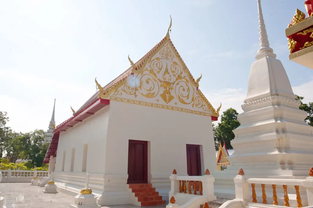 วัดตูม
