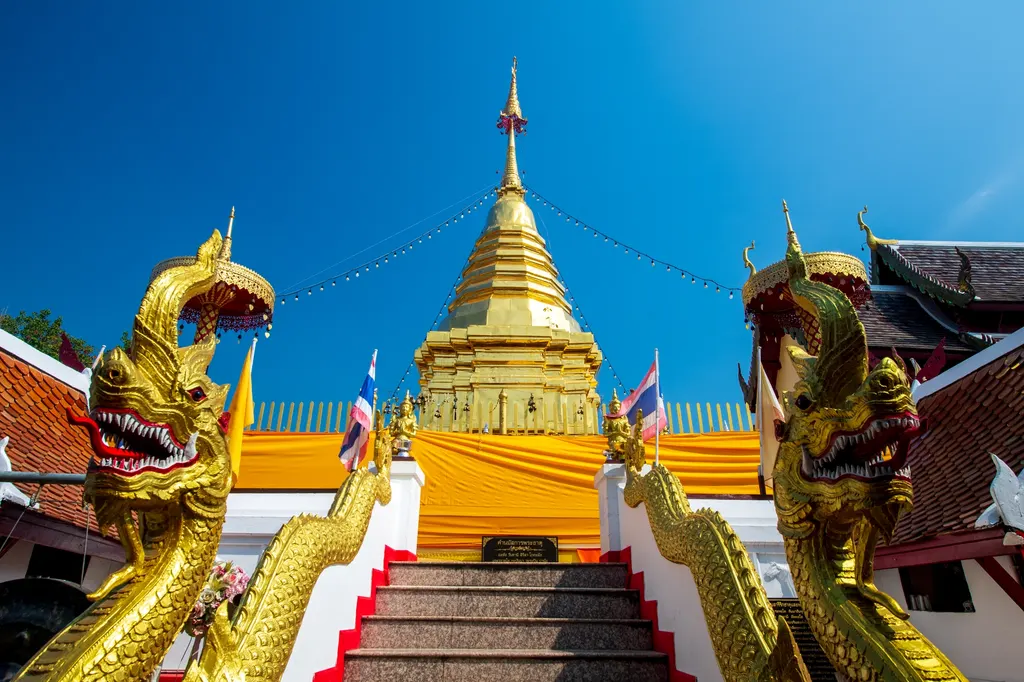 วัดพระธาตุดอยคำ