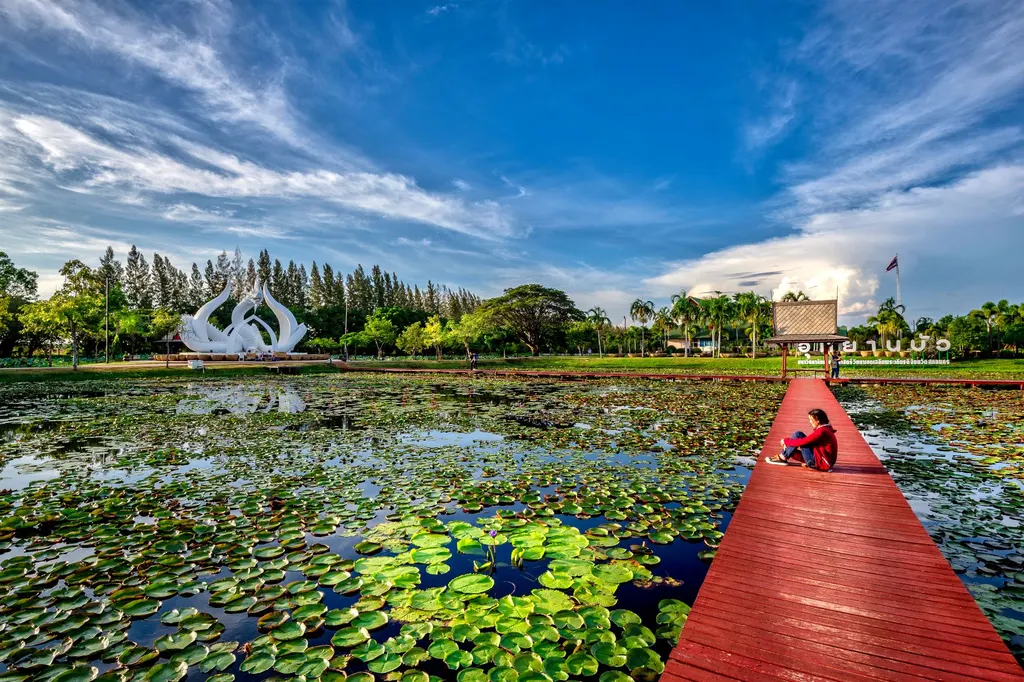 อุทยานบัวเฉลิมพระเกียรติ สกลนคร