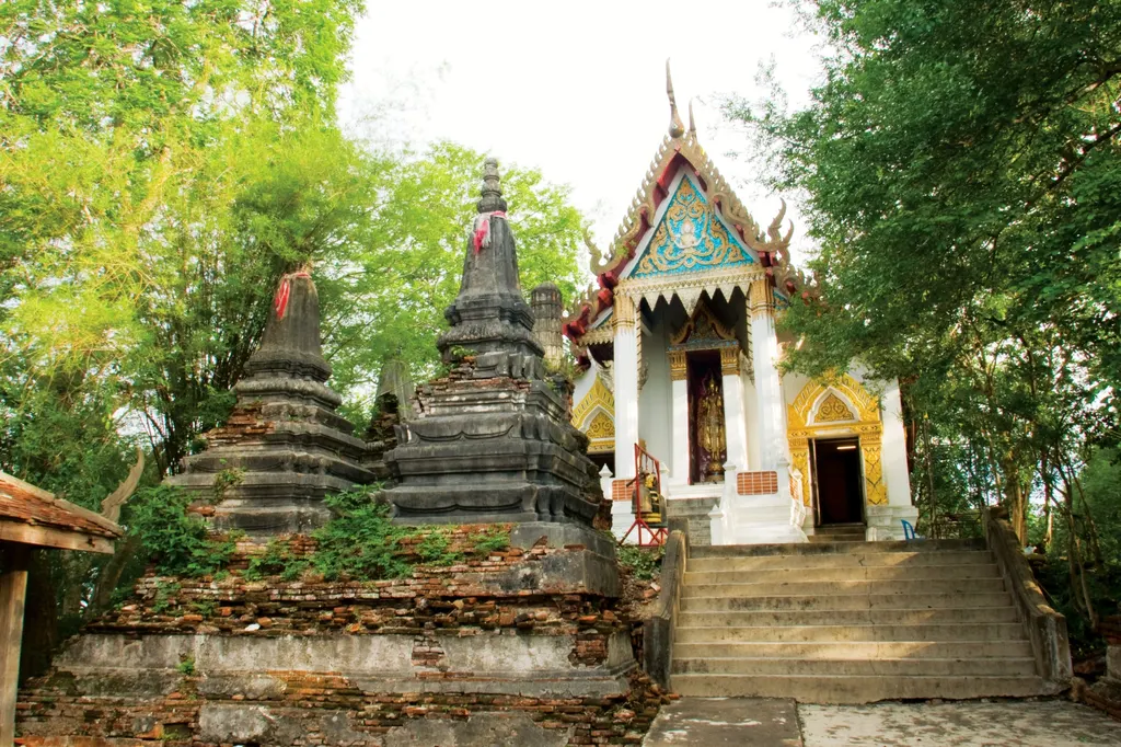 วัดเขายี่สาร