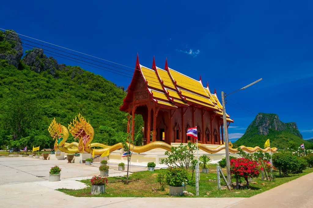 วัดอ่าวน้อย